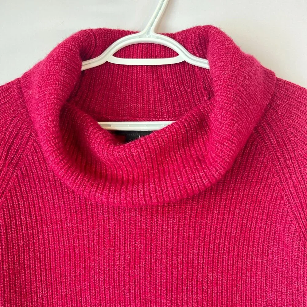 Tahari L Cerise Ribbed Knit | Merino Wool Blend | Cozy Winter Essential - Picture 2 of 8